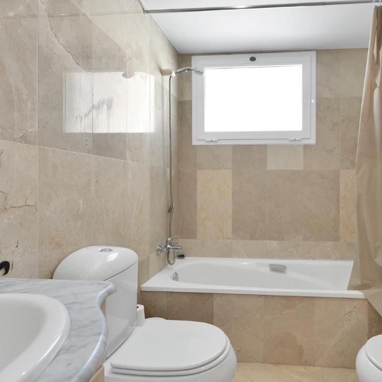 Apartamento con piscina y paddel en Guadalmina Alta - AVIA 2 3 - Apartamento de 2 dormitorios con balcón y terraza - 22