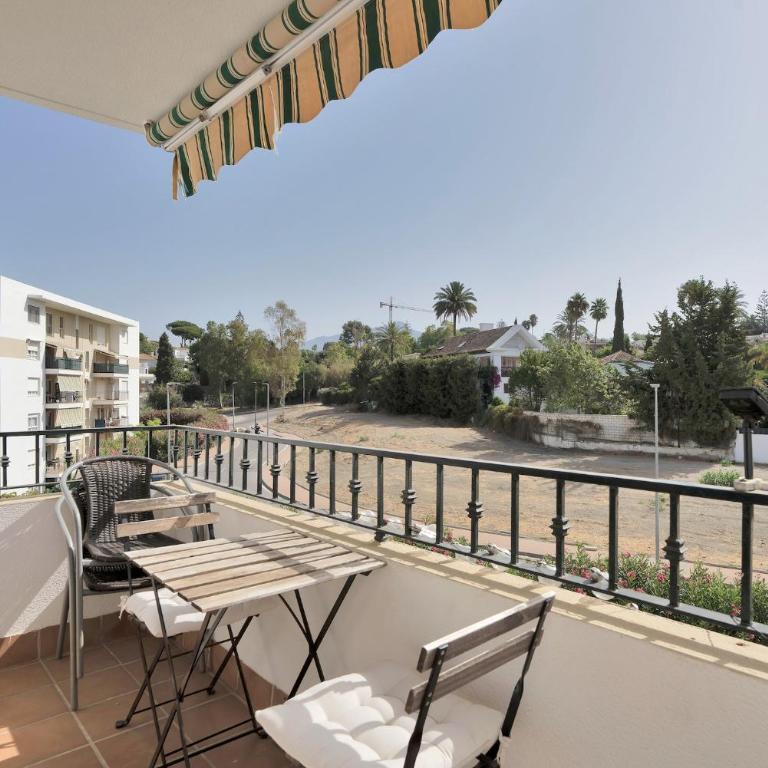 Apartamento con piscina y paddel en Guadalmina Alta - AVIA 2 3 - Apartamento de 2 dormitorios con balcón y terraza - 25
