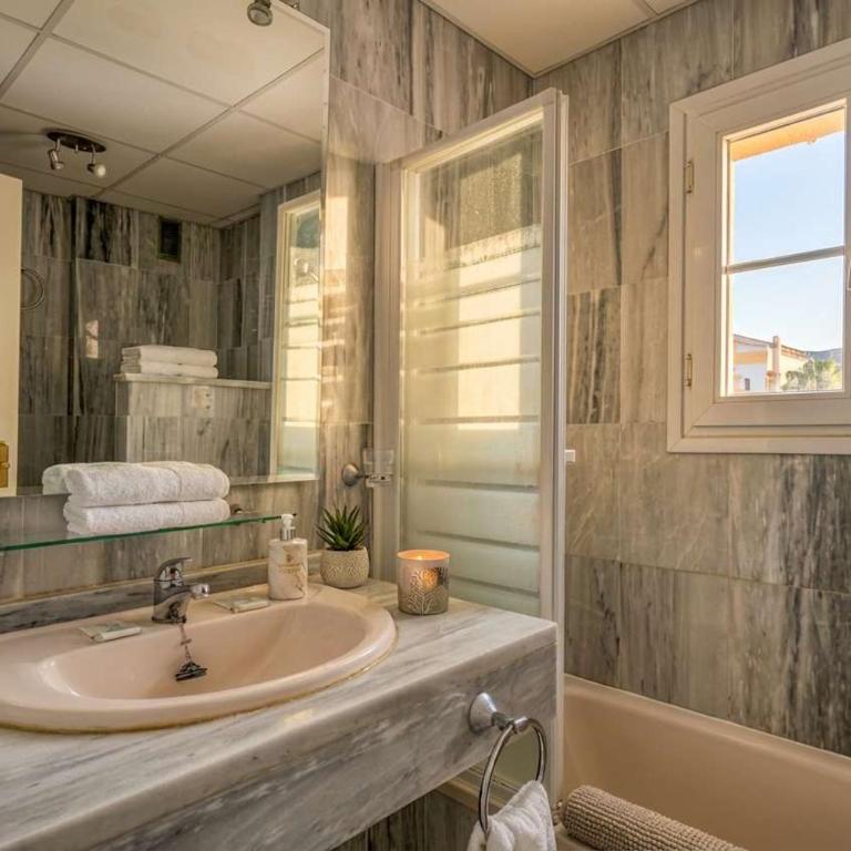 Magnificent apt in Cabopino by Costarentals - M5 - Apartamento - 20