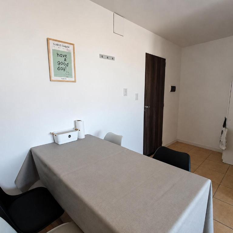 Comodo y luminoso - One-Bedroom Apartment - 8