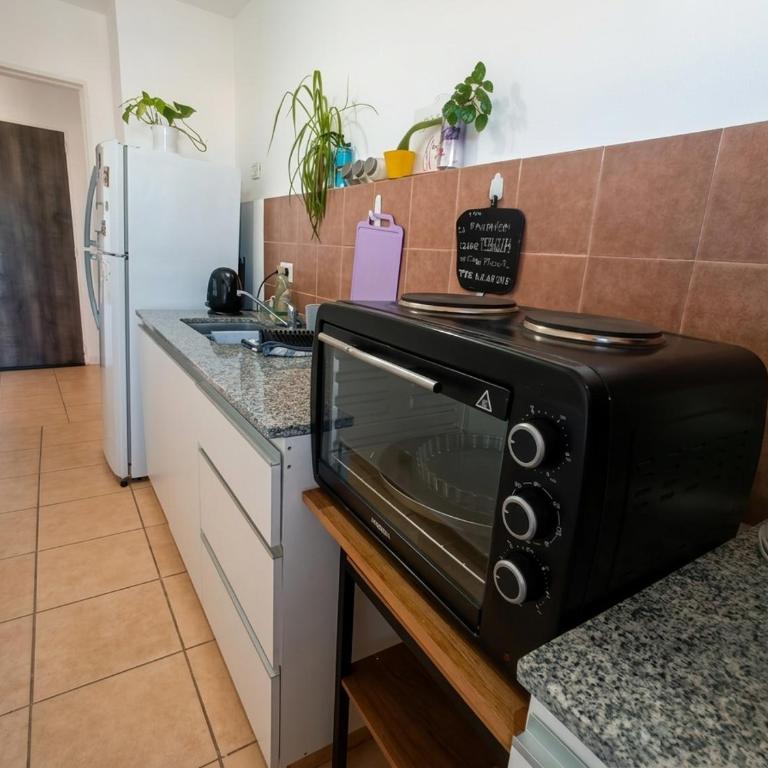 Comodo y luminoso - One-Bedroom Apartment - 9