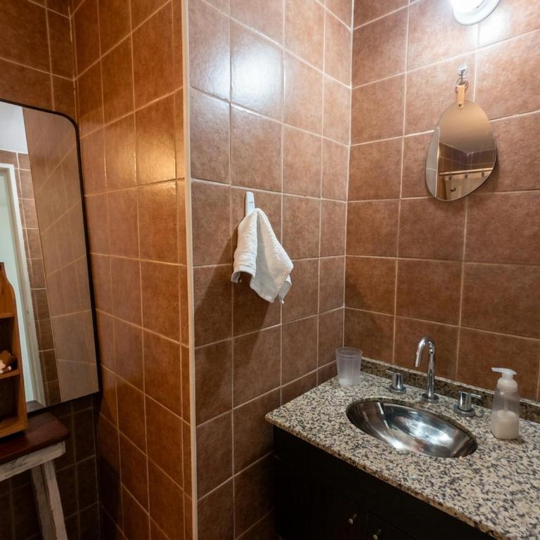 Comodo y luminoso - One-Bedroom Apartment - 16