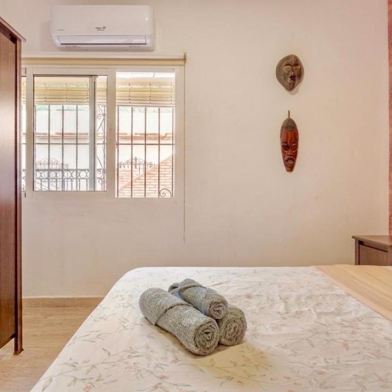 Quiet 3-bedroom house near Town Hall & Centre - Chalet de 3 dormitorios - 4