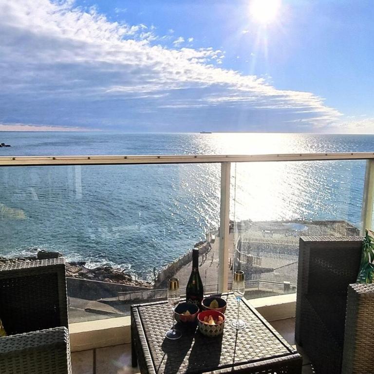 LE MARTY 53 Un Balcon sur la Mer Centre Historique - Apartment - 13