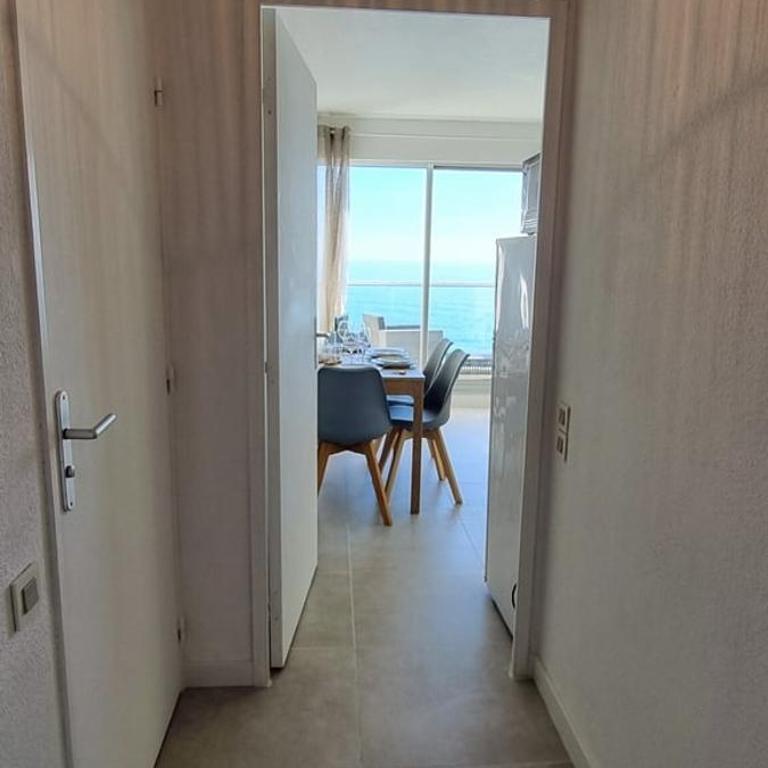 LE MARTY 53 Un Balcon sur la Mer Centre Historique - Apartment - 15