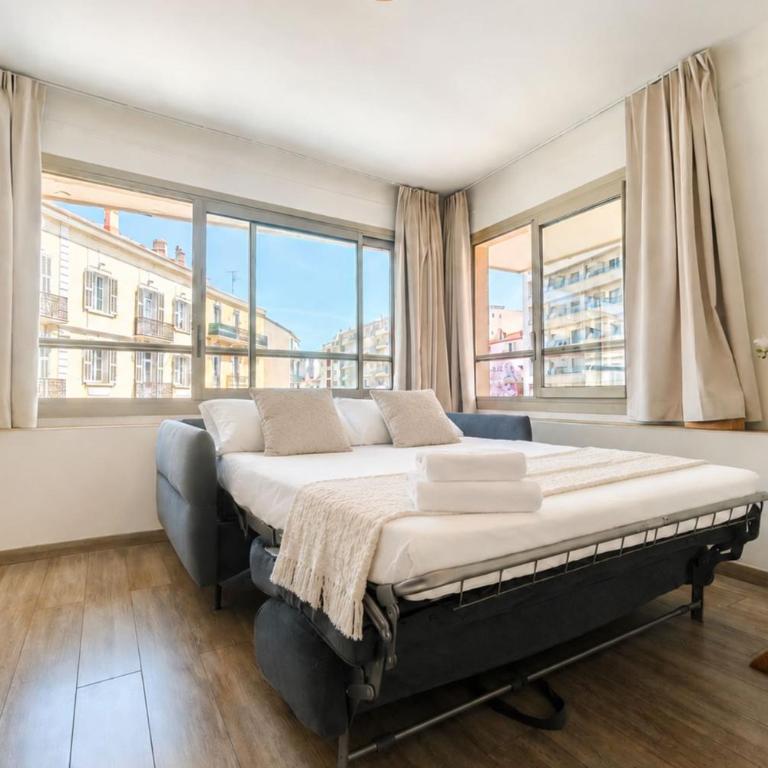 Studio moderne avec vrai lit - proche plages - Studio Familial - 4