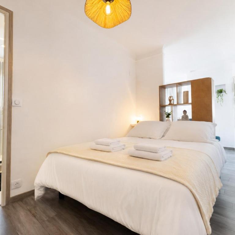 Studio moderne avec vrai lit - proche plages - Studio Familial - 6