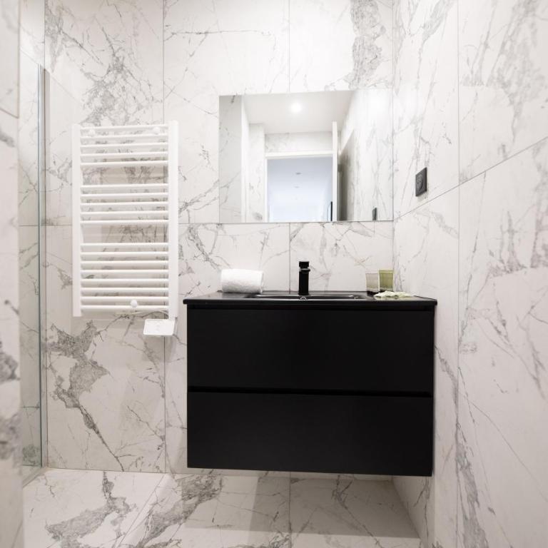 Apartment in Reims - Two-Bedroom Apartment - 7