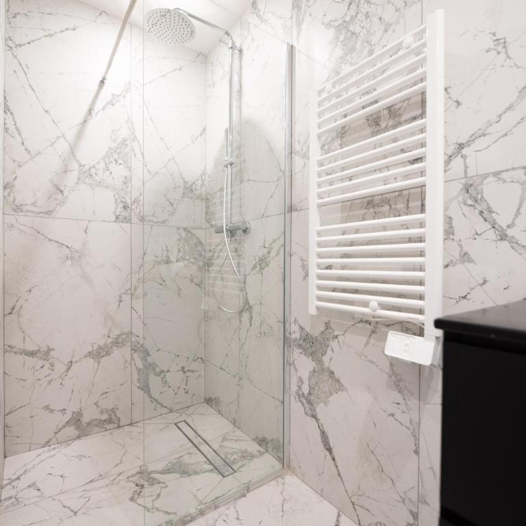 Apartment in Reims - Two-Bedroom Apartment - 5