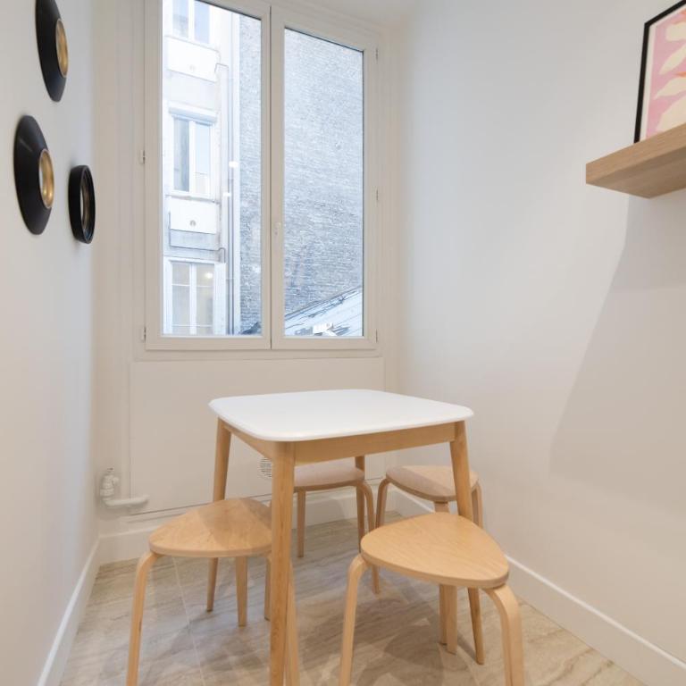 Apartment in Reims - Two-Bedroom Apartment - 11