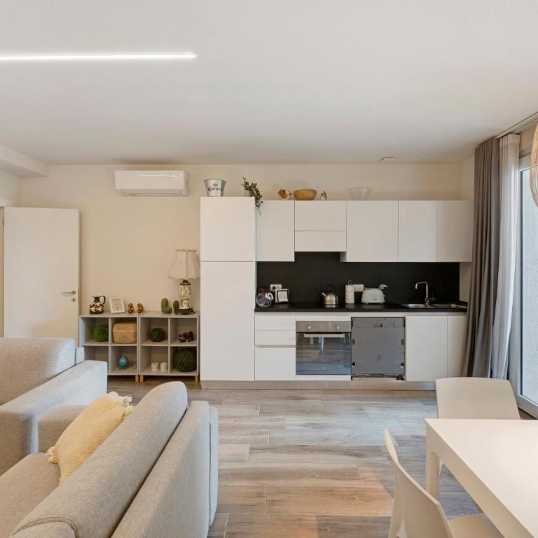 Villa Andrea - Appartamento Premium con 3 Camere da Letto e Balcone - 9