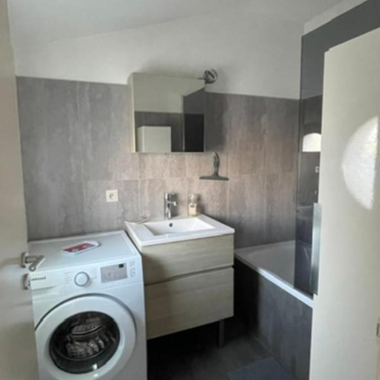 Charming quiet apartment with views over rooftops - Apartment - 11