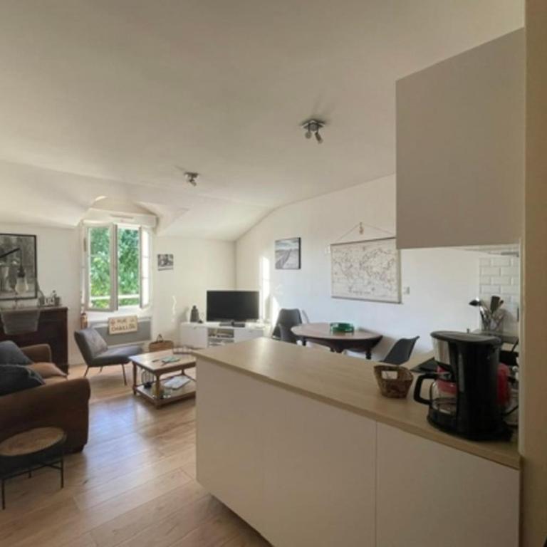 Charming quiet apartment with views over rooftops - Apartment - 6