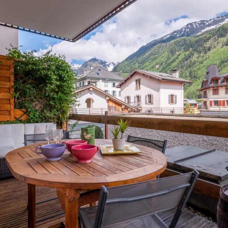 In the center of Chamonix with views of Mont Blanc - Apartment - 17