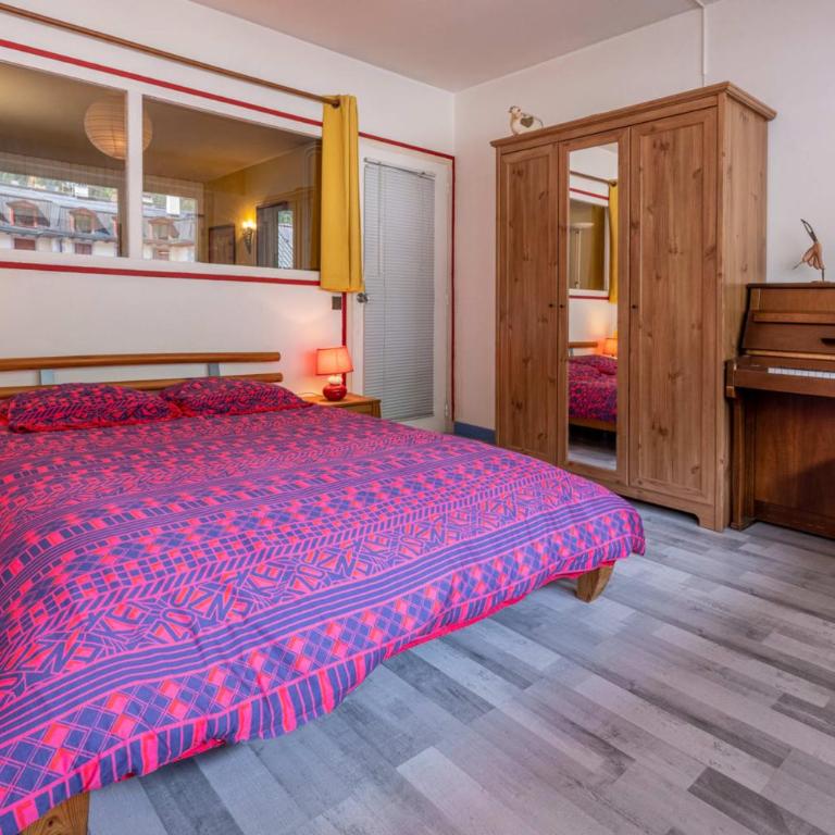 In the center of Chamonix with views of Mont Blanc - Apartment - 12
