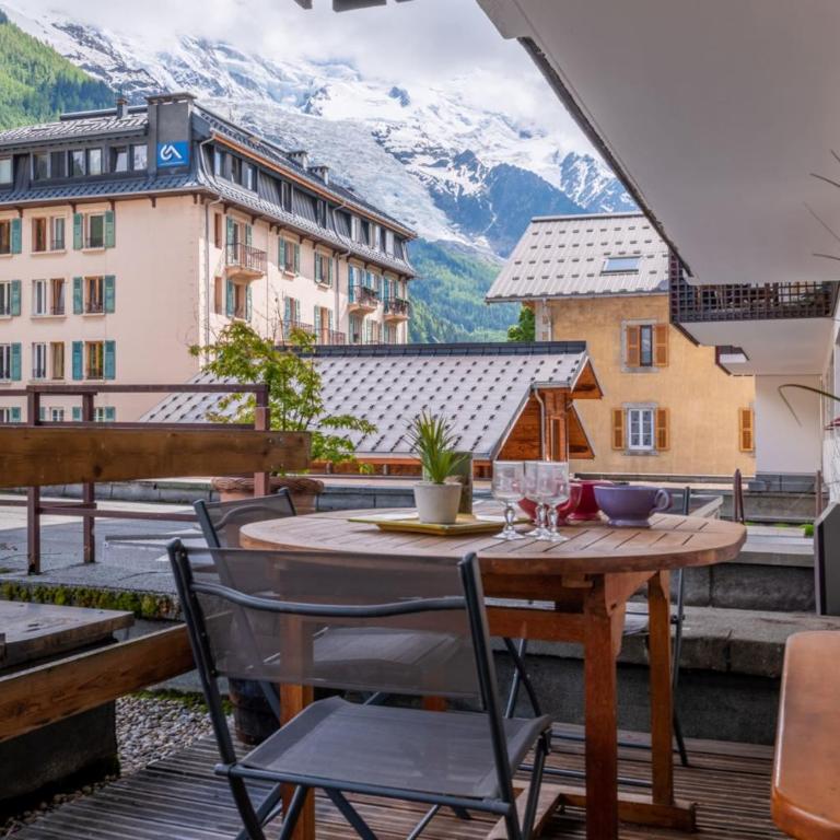 In the center of Chamonix with views of Mont Blanc - Apartment - 6