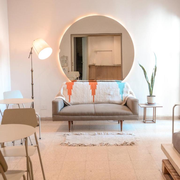 Gran casa privada en Mendoza centro hasta 15 personas - Three-Bedroom House - 1
