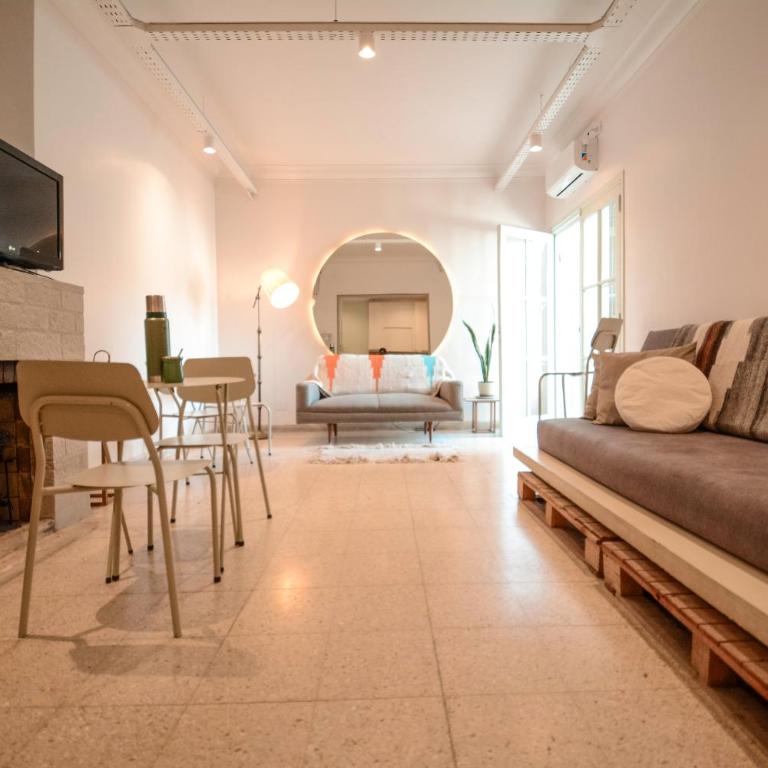 Gran casa privada en Mendoza centro hasta 15 personas - Three-Bedroom House - 28
