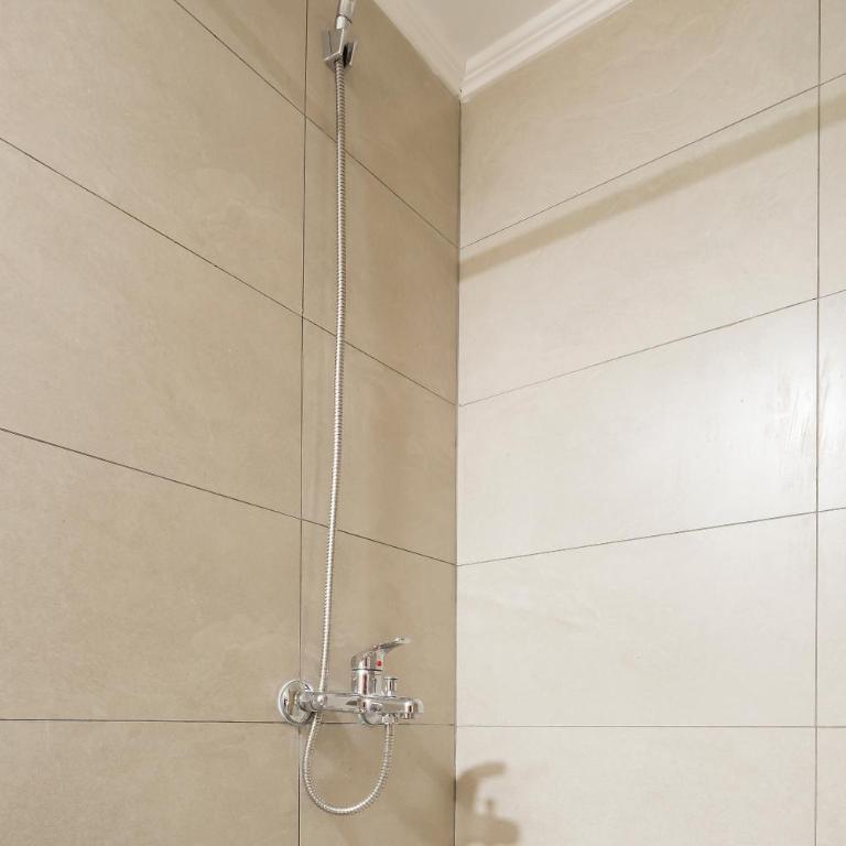 Cómodo depto familiar con aire acondicionado, frente al Parque Arauco - Apartamento - 9