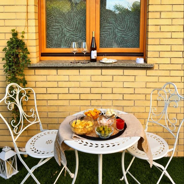 Elica Apartment Near Bergamo Airport & Private Garden - One-Bedroom Apartment - 11