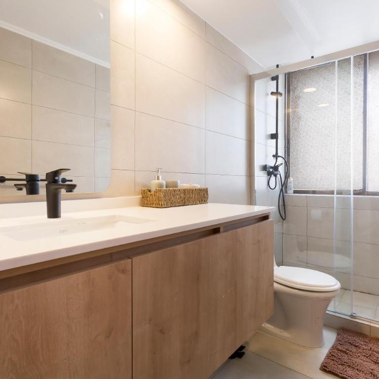 Cómodo depto familiar con aire acondicionado, frente al Parque Arauco - Apartamento - 37