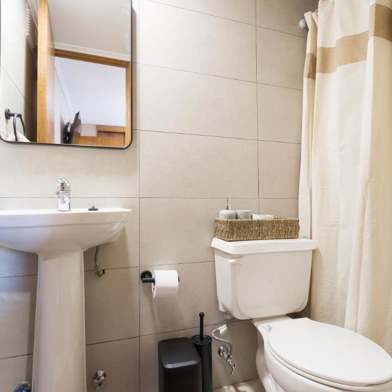 Cómodo depto familiar con aire acondicionado, frente al Parque Arauco - Apartamento - 40