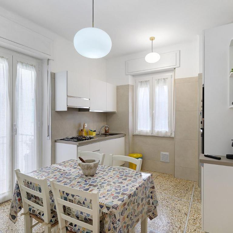 Casa Antonio - Appartamento Deluxe con 2 Camere da Letto e Balcone - 5