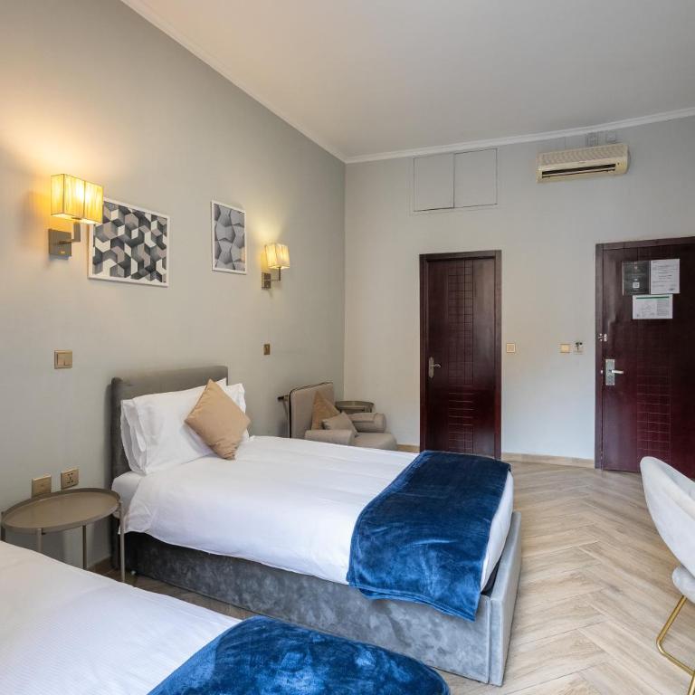 Giusi Rooms - Aetheria Esquilinus Guesthouse - Camera Tripla Comfort con Doccia - 3