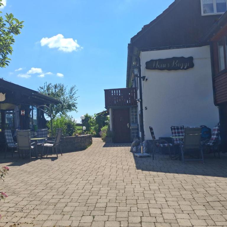 Haus Biggi - Ferienwohnung Pfänder - Deluxe-Apartment mit 2 Schlafzimmern und Gartenblick - 1