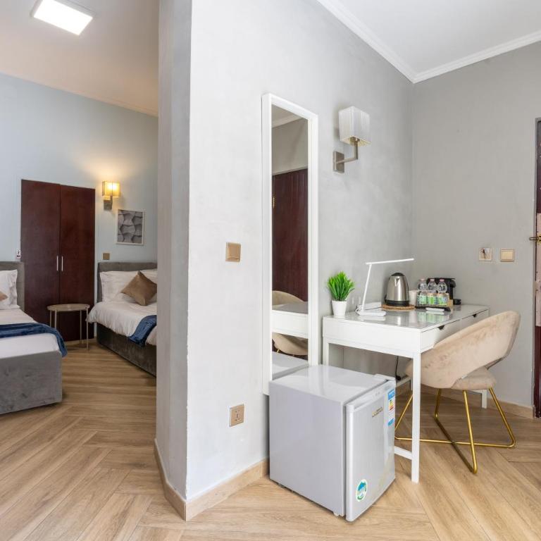 Giusi Rooms - Aetheria Esquilinus Guesthouse - Camera Tripla Comfort con Doccia - 25