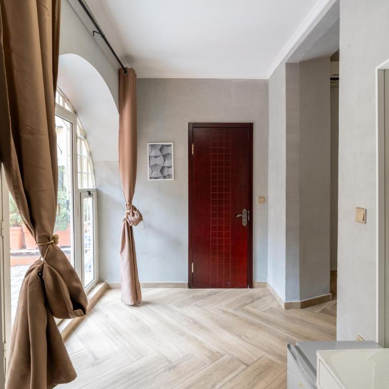 Giusi Rooms - Aetheria Esquilinus Guesthouse - Camera Tripla Comfort con Doccia - 33