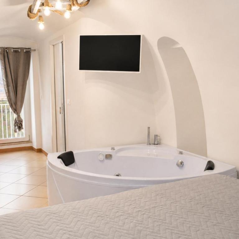 21mq Suite Jacuzzi - Camera Matrimoniale/Doppia con Letti Singoli - 6