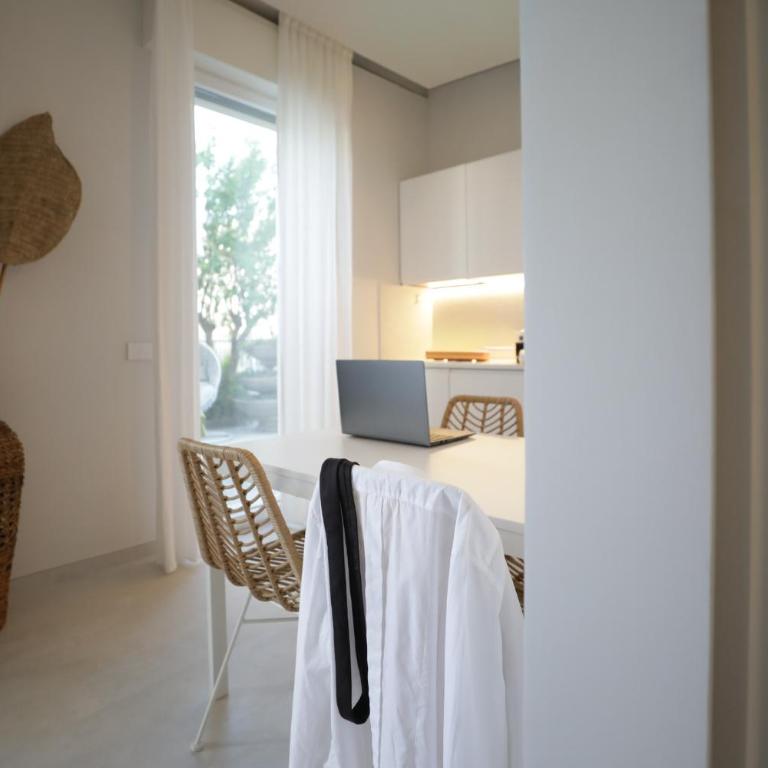 Nuovo appartamento moderno con parcheggio, a 200m dal mare, aria condizionata - Deluxe Two-Bedroom Apartment with Garden View - 14