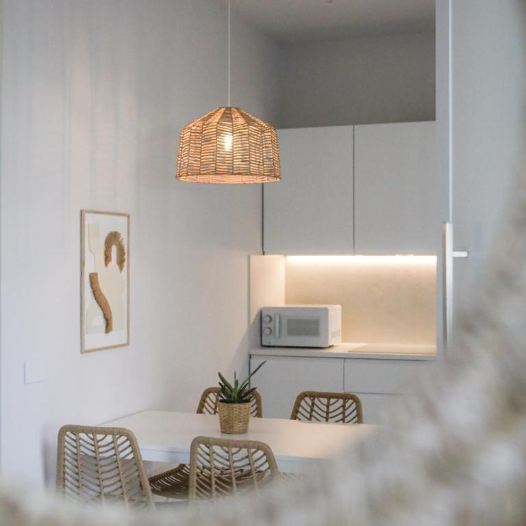 Nuovo appartamento moderno con parcheggio, a 200m dal mare, aria condizionata - Deluxe Two-Bedroom Apartment with Garden View - 16