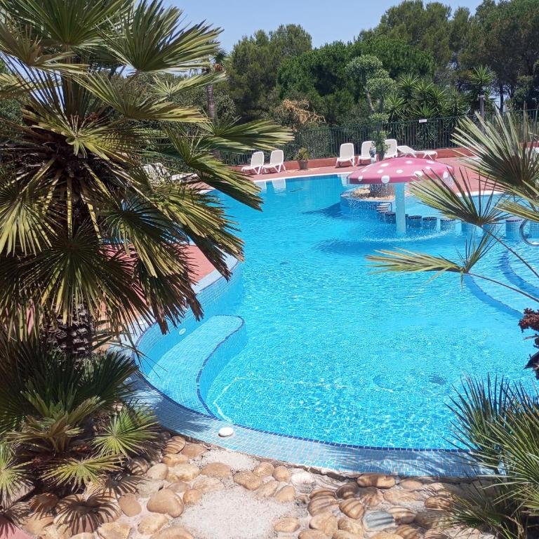 EXCLUSIVE fin AOUT Chalet Cosy Agde 6 pers, clim, piscine, Pinède, parking, calme Méditerranée - Chalet 2 Chambres - 3
