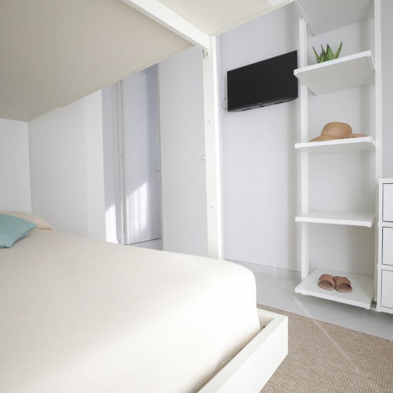 Nuovo appartamento moderno con parcheggio, a 200m dal mare, aria condizionata - Deluxe Two-Bedroom Apartment with Garden View - 39