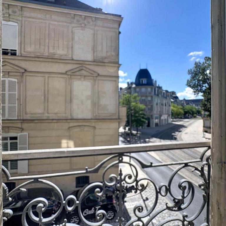 Le Cours Langlet A - Two-Bedroom Apartment - 7