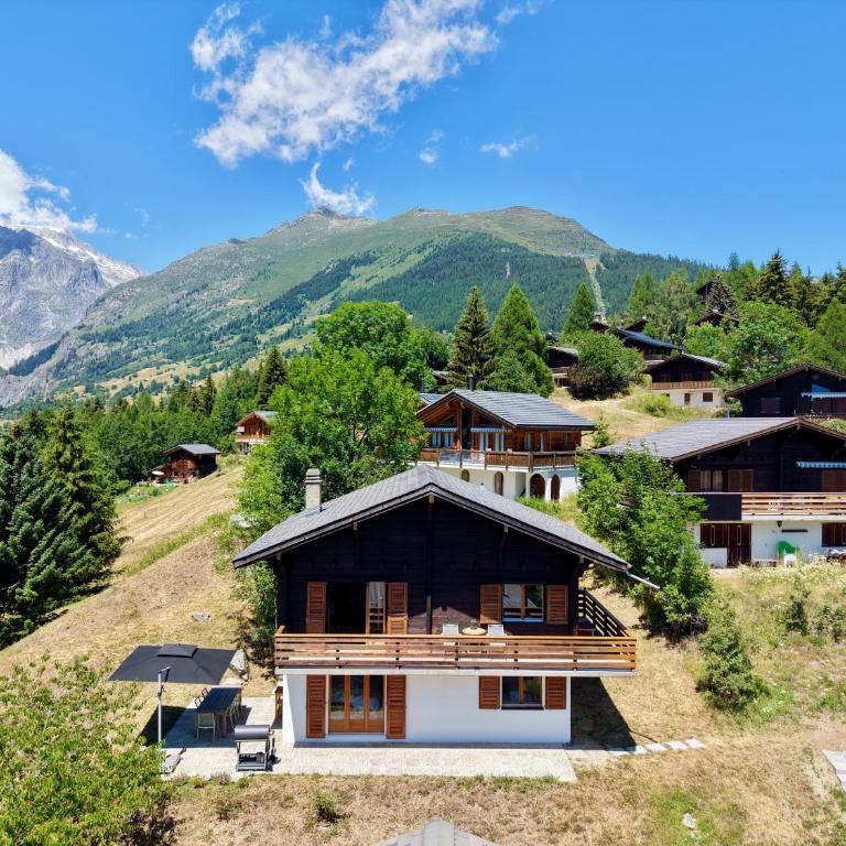 Chalet Montis - Ferienhaus mit 3 Schlafzimmern - 1