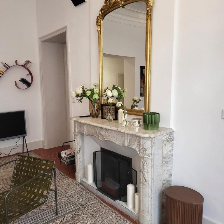 Le Palais 10, Superbe appartement d'Exception Authentique Centre Historique - Appartement - 3