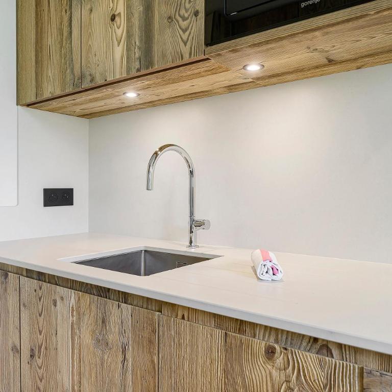 Appartement Le Panorama Des Pistes - Superior Apartment mit 1 Schlafzimmer und Balkon - 17