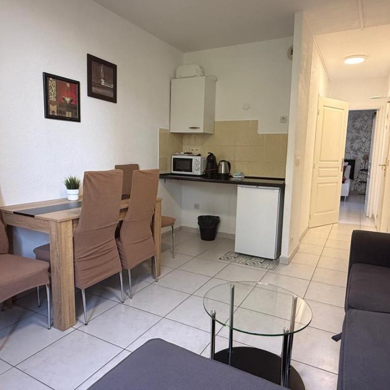 Kimi Résidence - Appartement avec Balcon - 14