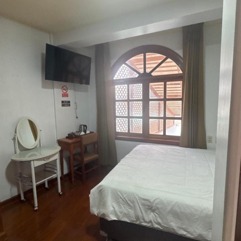 The House - King Room - 15