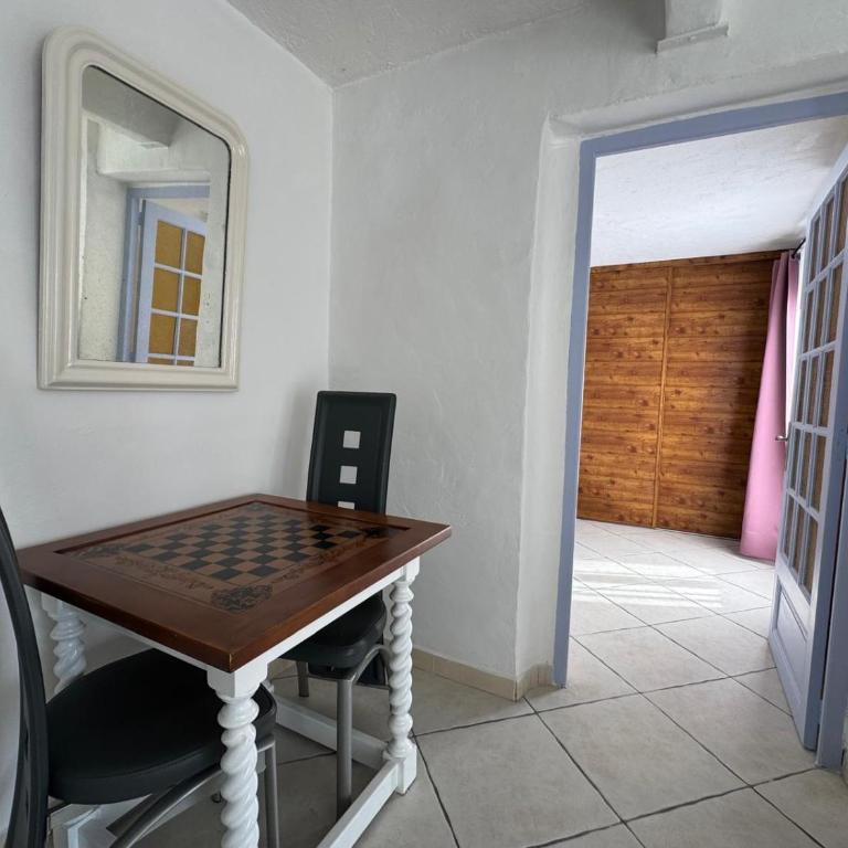 Chez Antoinette et Jo - Appartement 2 Chambres - 15
