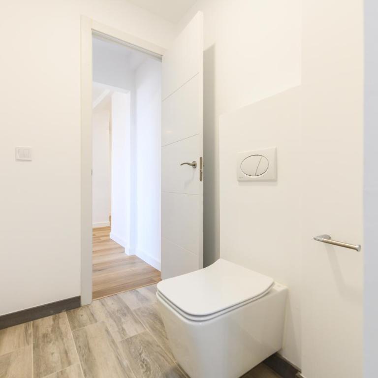ABR1710C - Amplio Piso de 2 dormitorios y 2 baños - Alquiler temporal - Apartamento de 2 dormitorios - 45