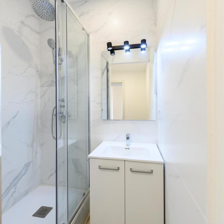 ABR1710C - Amplio Piso de 2 dormitorios y 2 baños - Alquiler temporal - Apartamento de 2 dormitorios - 44
