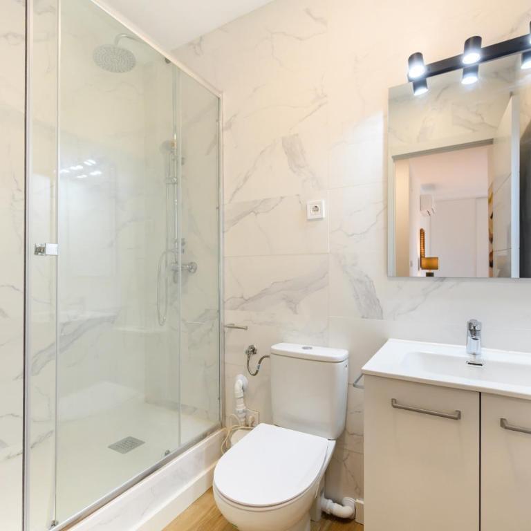 ABR1710C - Amplio Piso de 2 dormitorios y 2 baños - Alquiler temporal - Apartamento de 2 dormitorios - 21
