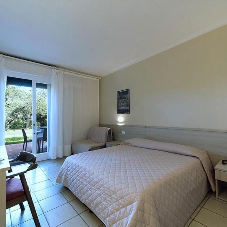Hotel Fabricia - Camera Tripla - 13