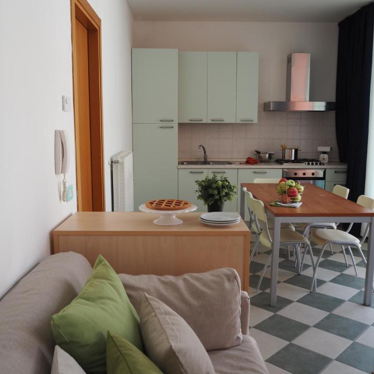 Family Apartments Residence Trieste - Appartamento Deluxe con 2 Camere da Letto e Balcone - 3