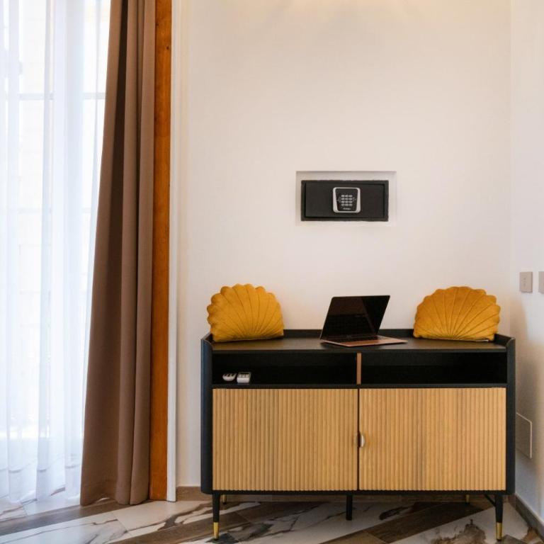 Suite Antonino with Jacuzzi - Camera Queen Standard - 20