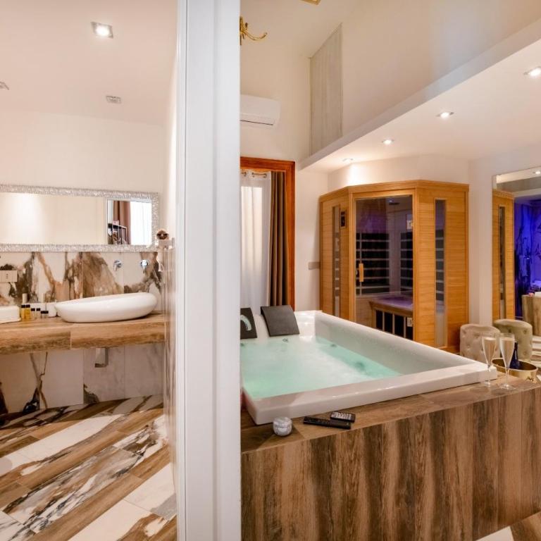 Suite Antonino with Jacuzzi - Camera Queen Standard - 15